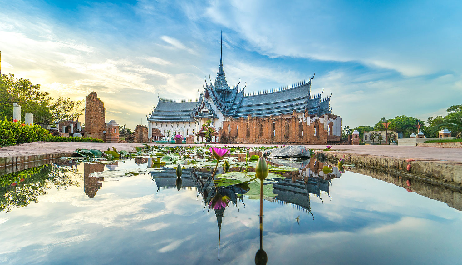 เมืองโบราณ